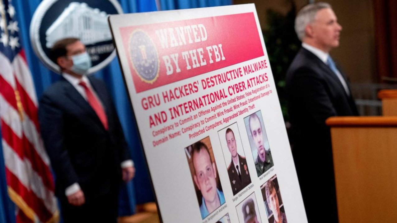 Giving the Kremlin a Cybergift