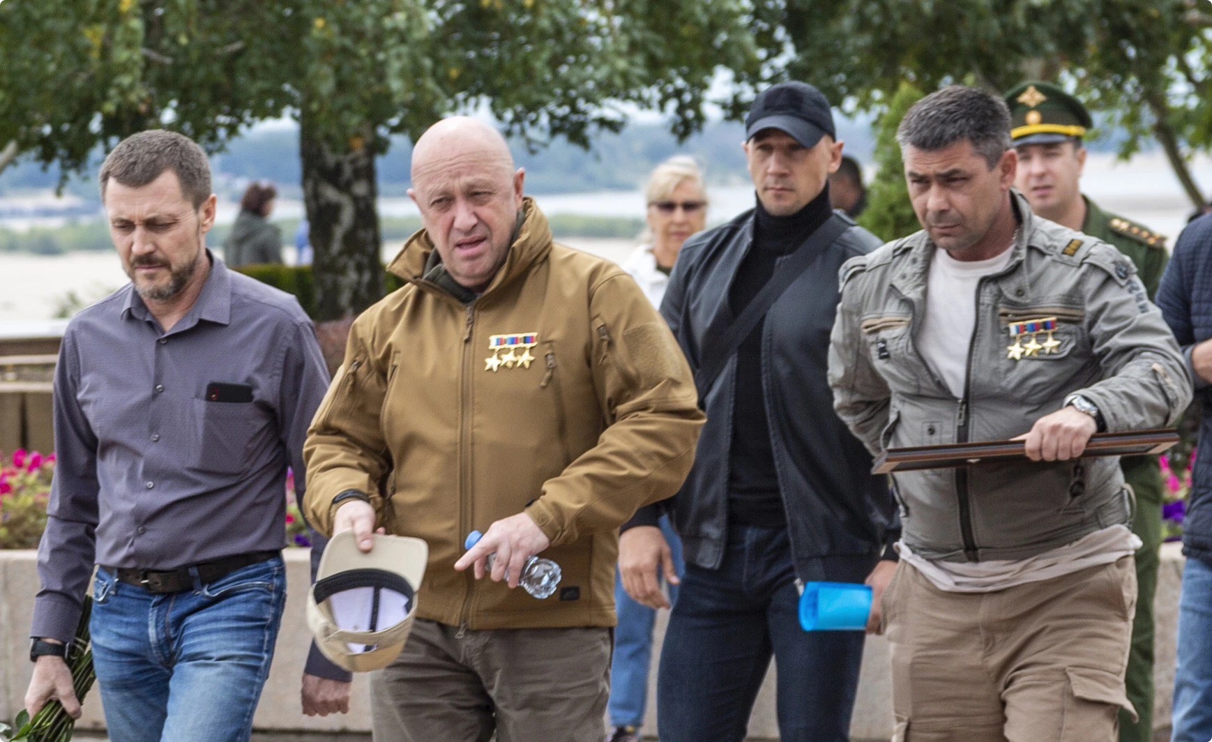 Putin’s Chef Turns Handyman